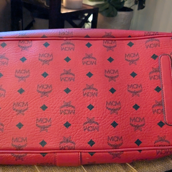 MCM Red Leather Tote Bag 3 Piece Set With Duster. AUTHENTIC with A FIRM PRICE.. - Picture 7 of 12